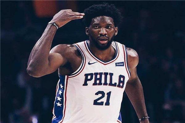 很多球迷在 很多球迷在